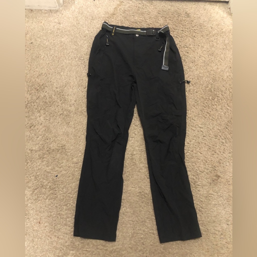 Outdoor Sports Men's Black Cargo Utility Pants  Size Small NWOT